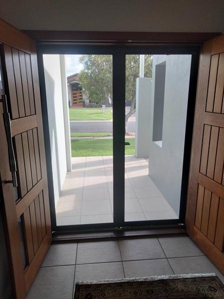 Security screen doors installation Glenella