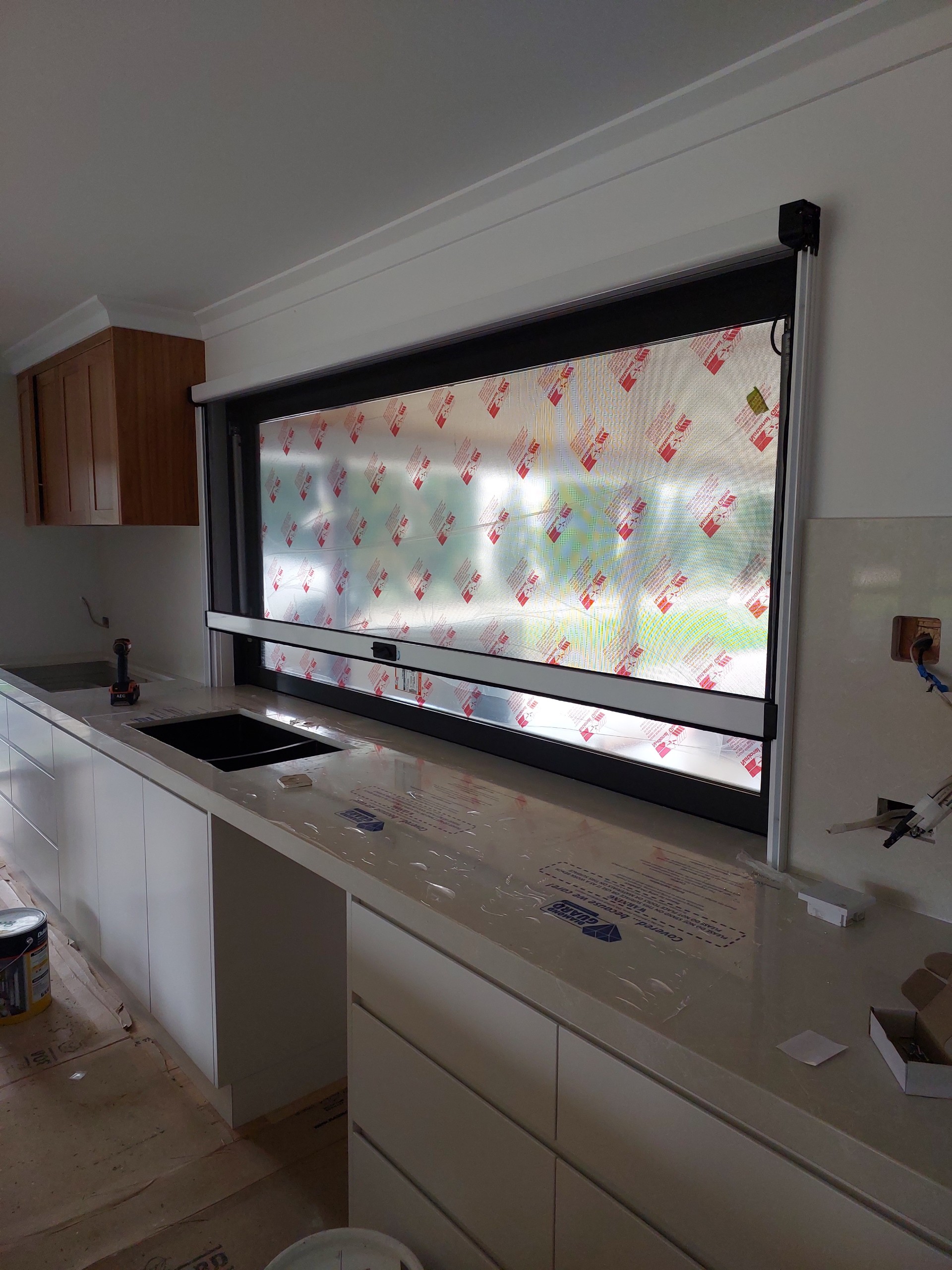 Fly Screen Mounting Retractable Flyscreen Installation Mackay Racecourse