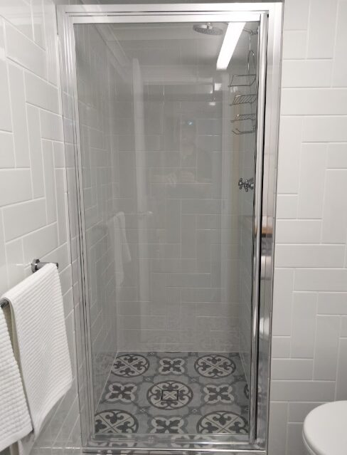 Glass shower door installation Dolphin Heads QLD