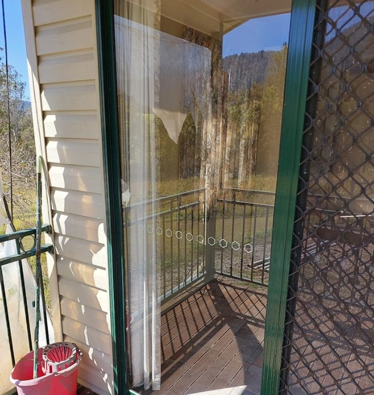 Reglaze door Eungella QLD